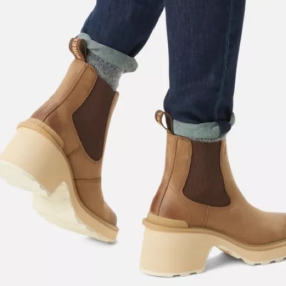 Sorel Chelsea boots Tan Ankle pull on hi line heeled NEW 7.5 leather moto boho - Picture 2 of 13
